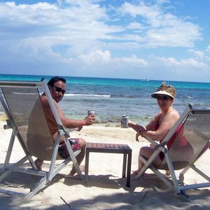 Meet your Posher, Cesar